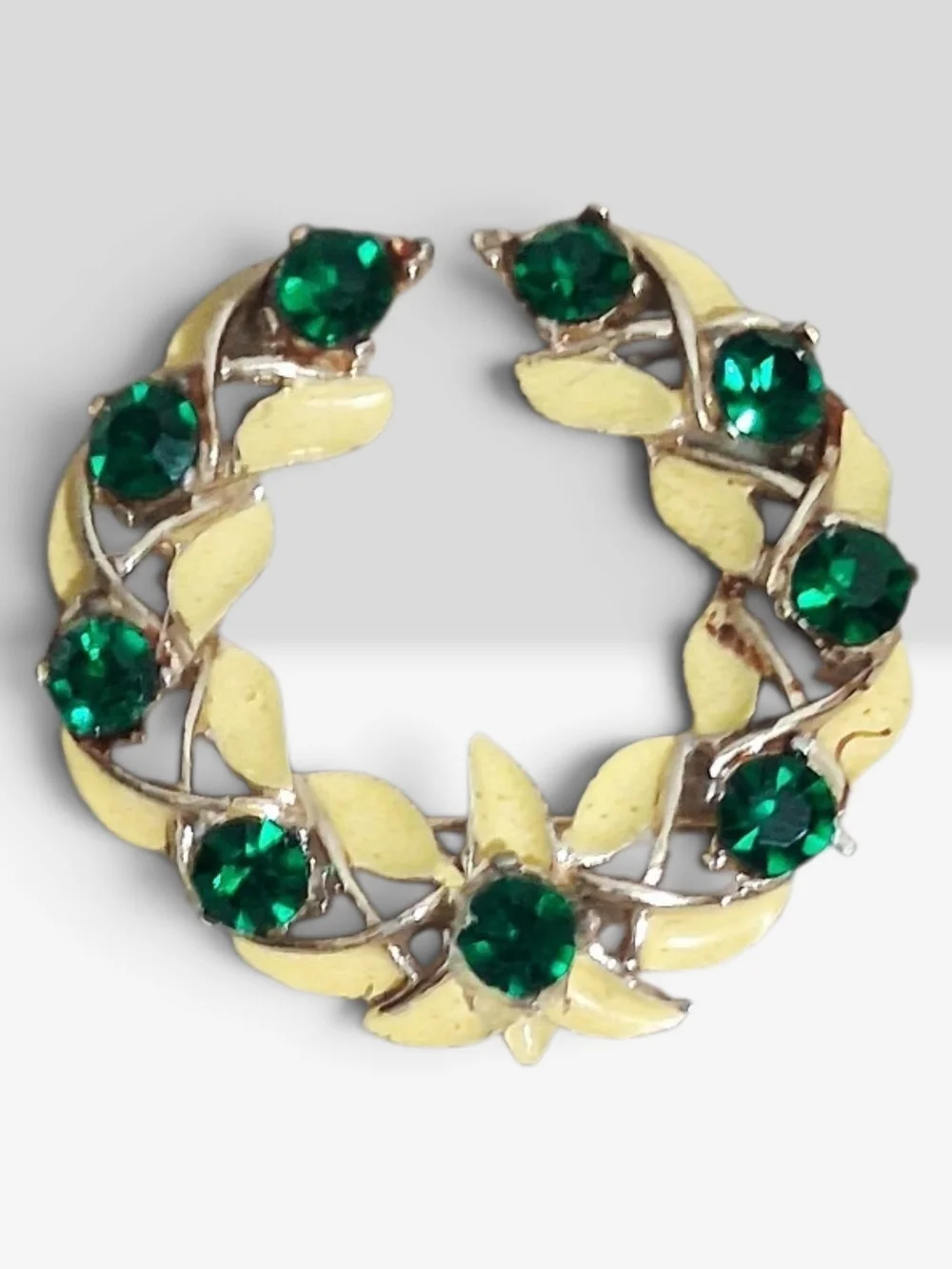 Vintage Signed Kramer of New York Green Rhinestone & Cream Enamel Wreath Brooch